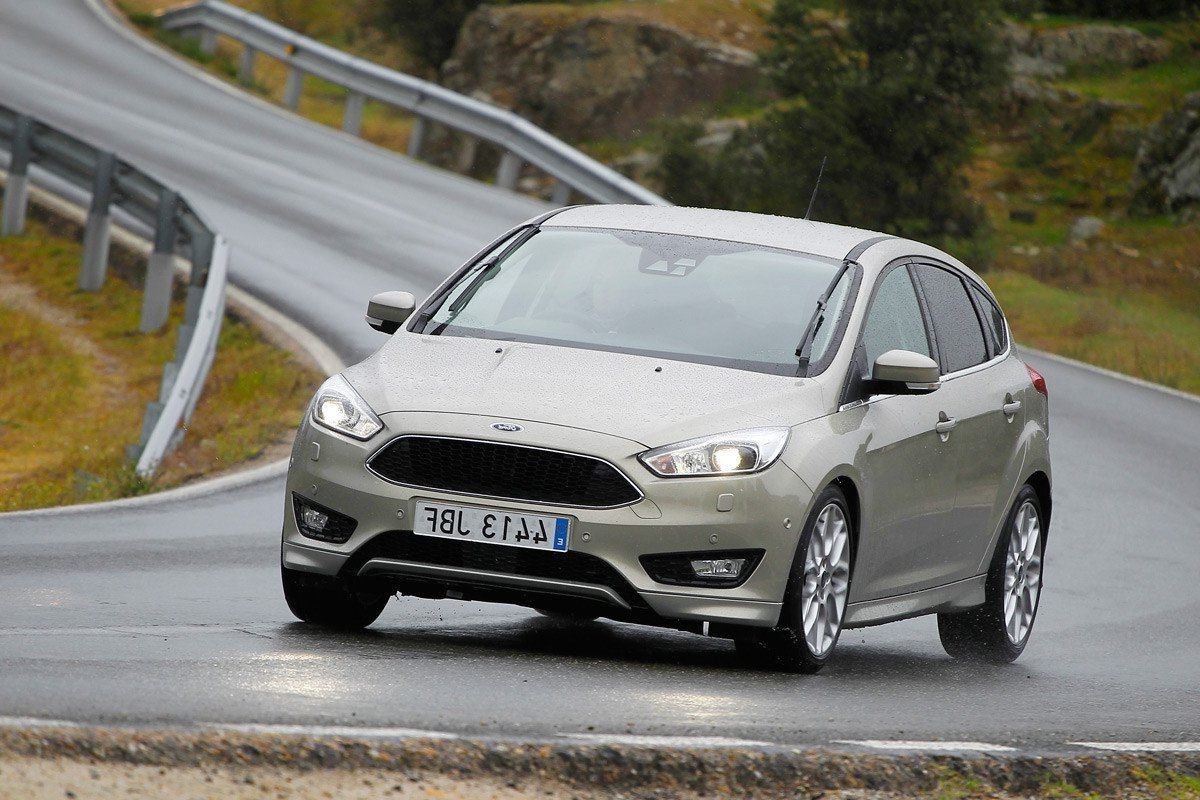 Volvo v40 y v40 cross country 2021